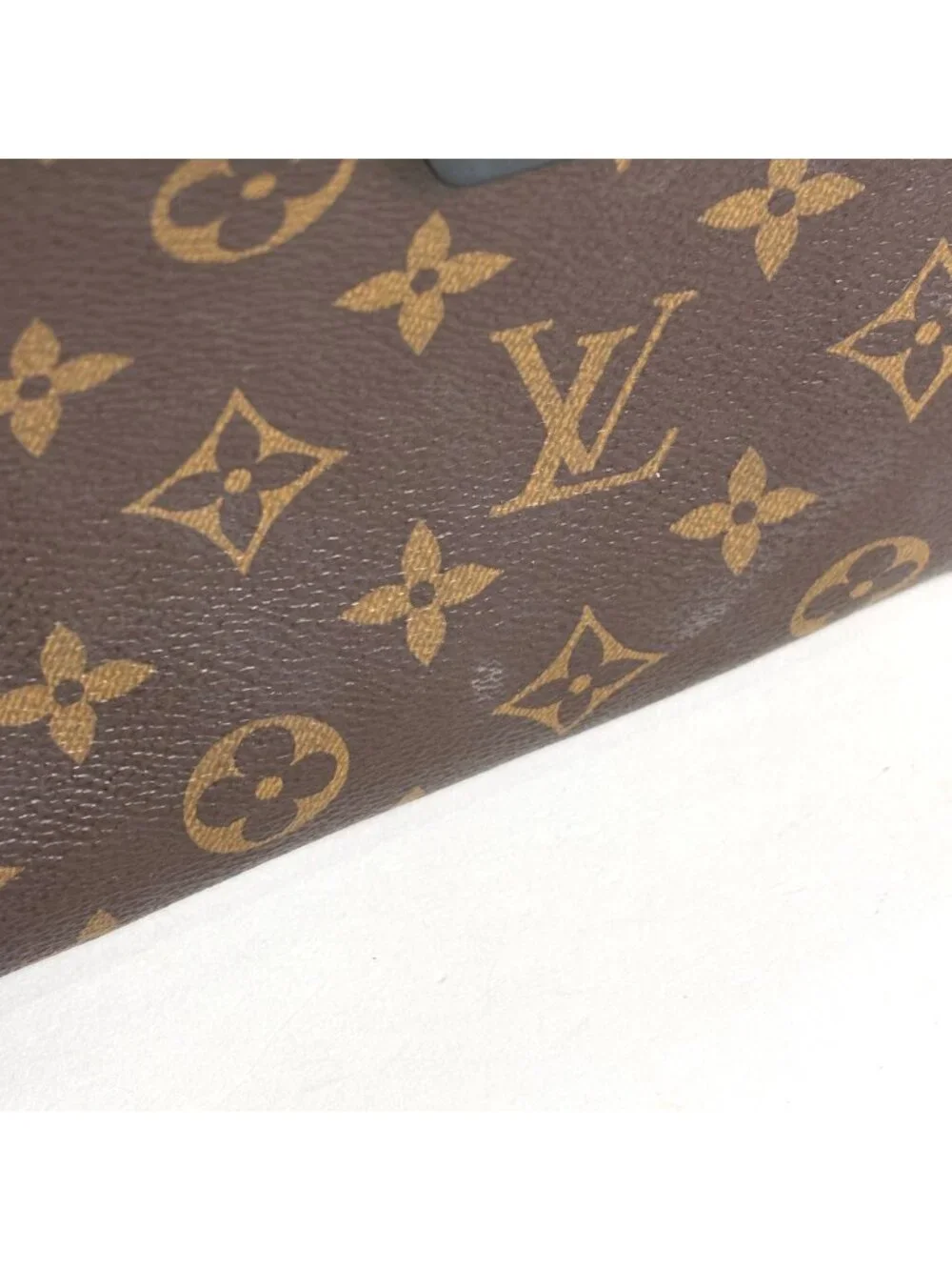 Louis Vuitton this authentic